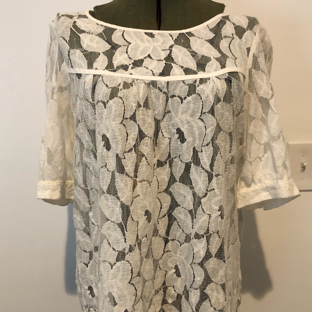 GAP lace top